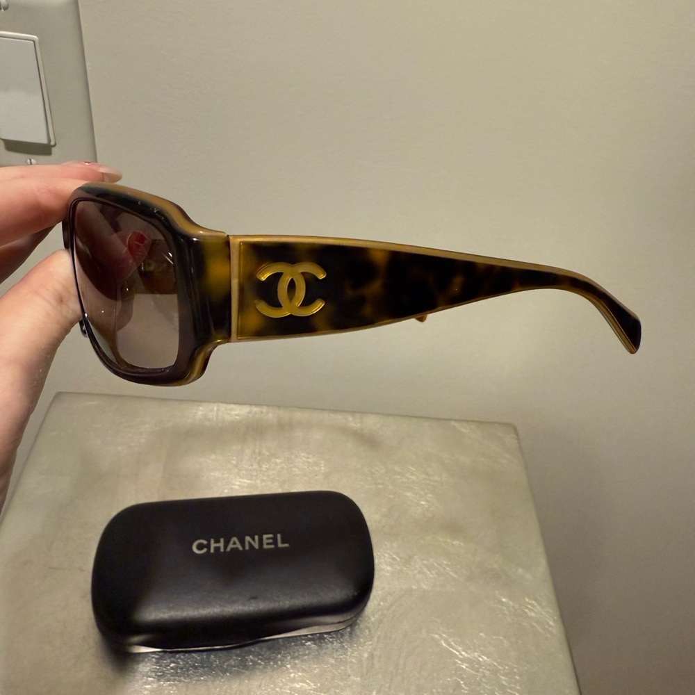 Rare Authentic Chanel 5144 c.1134 Tortoise 59mm Blue Gradient Sunglasses Italy